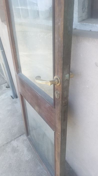 Portas madeira Maciça com vidros com aros e guarnições