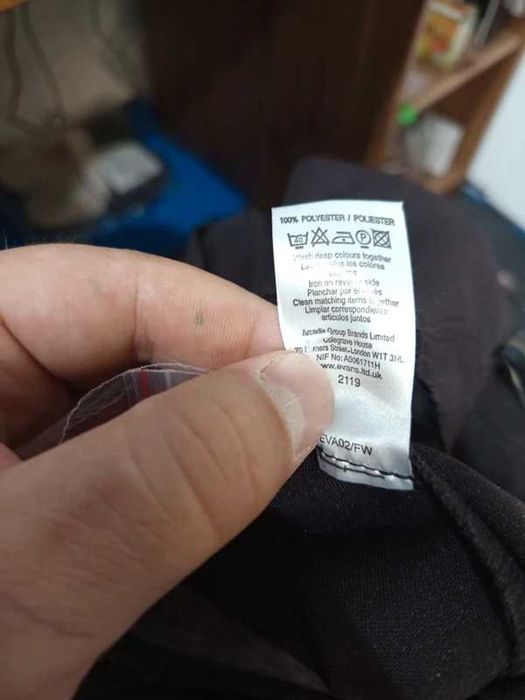 #1579 Nowe duże spodnie damskie materiałowe Essence