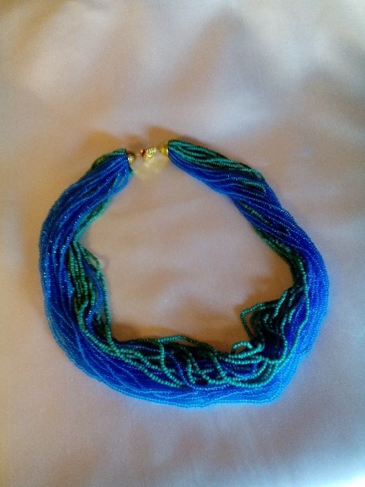 Бижутерия, бусы бисер