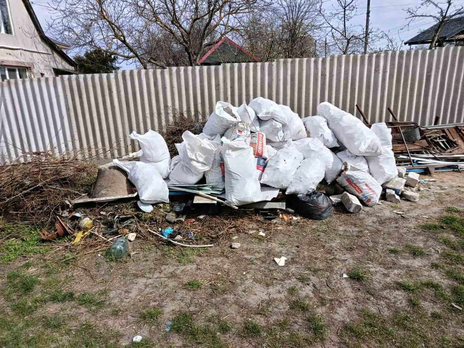 Вивіз сміття. Вивіз хламу. Вивіз строй мусора.