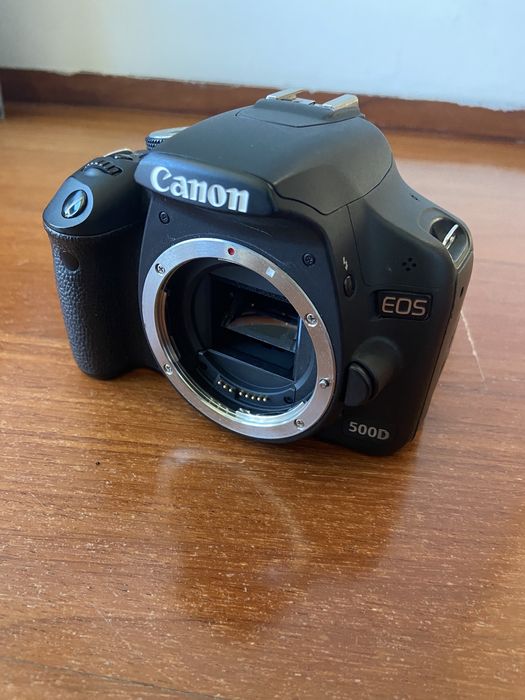 Canon 500D + 1 objectiva