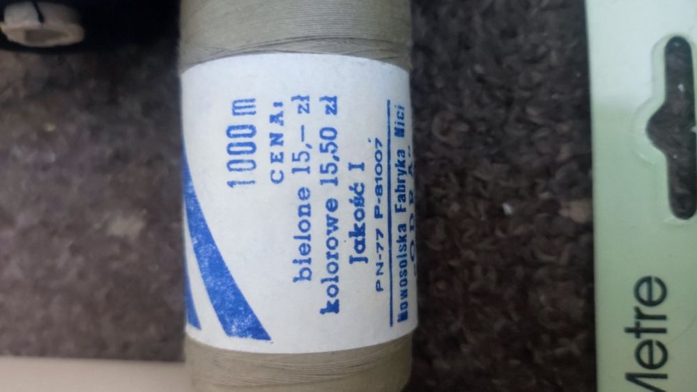 36 szpulek nici, nowe