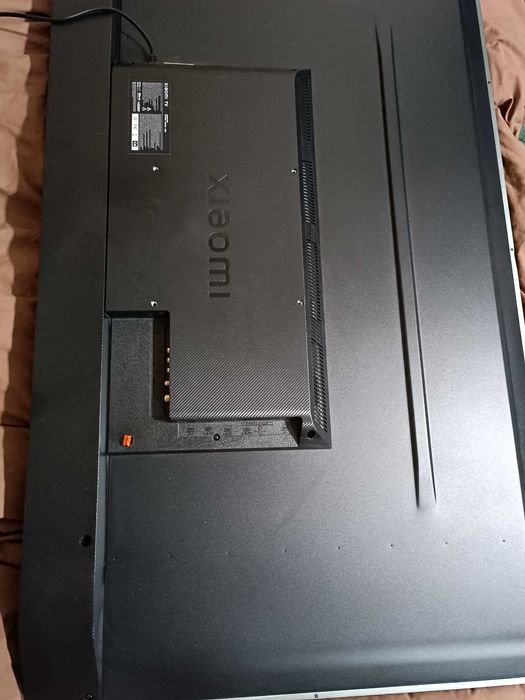 Телевизор Xiaomi TV Q1E 55 битая матрица