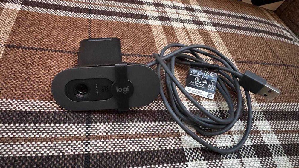 Продам Веб камеру Logitech Brio 1080p