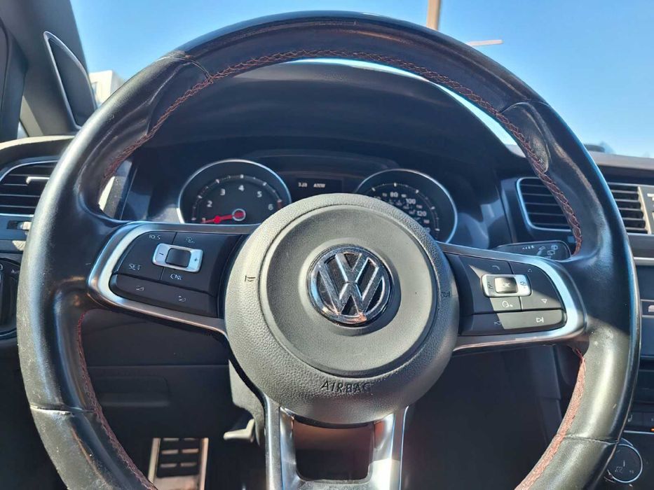 Volkswagen Golf GTI      2016