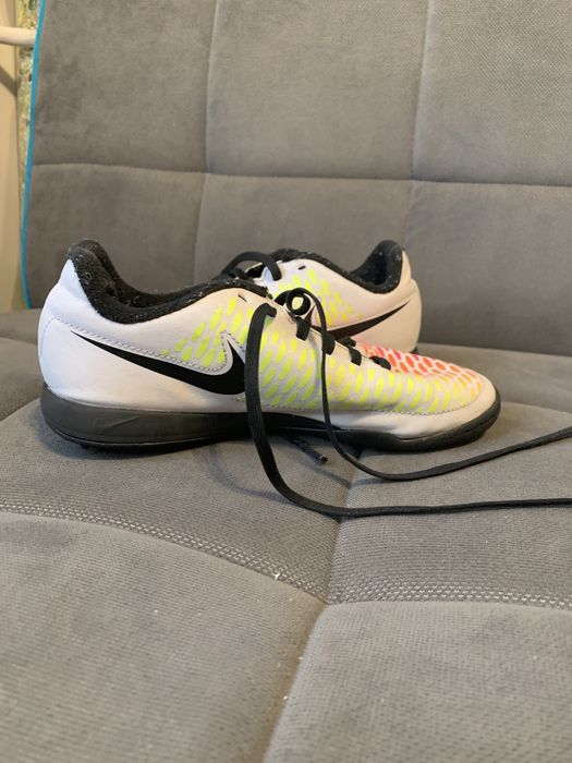 Turfy nike rozmiar 36,5
