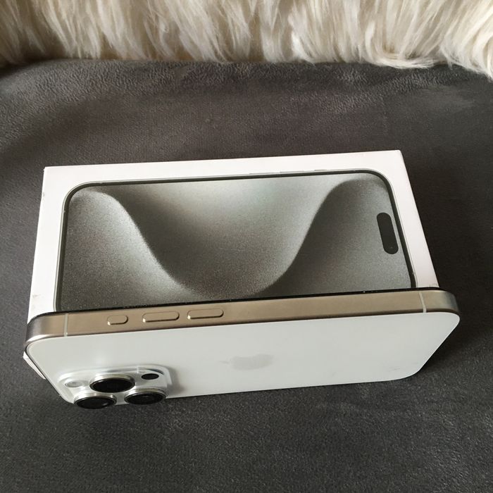 iPhone 15 Pro White Titanium 256 GB
