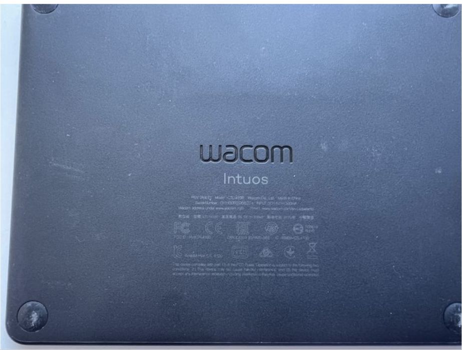 Графічний планшет wacom intuos s