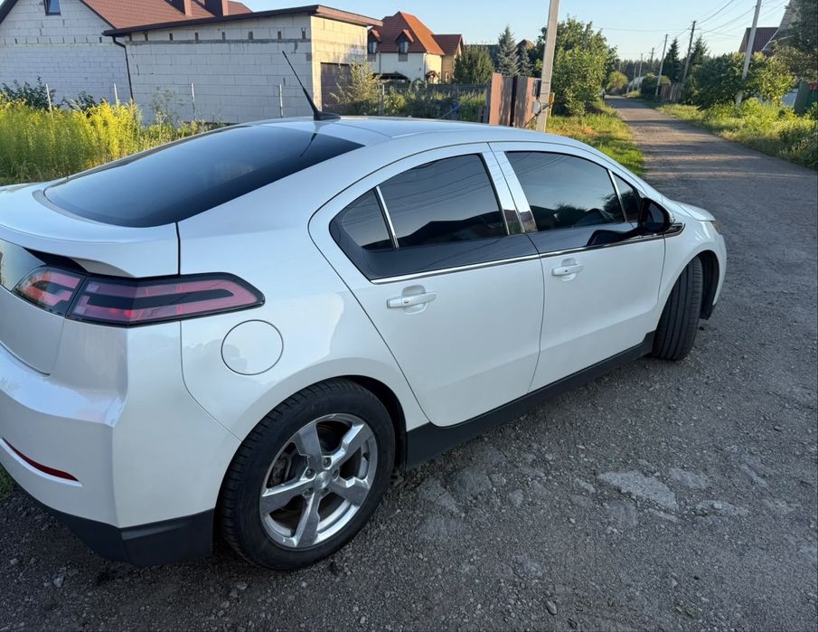 Продам власне авто Chevrolet Volt