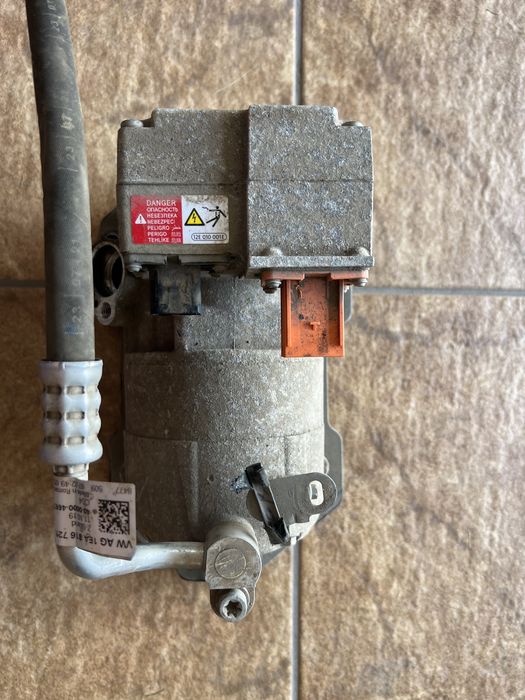 Компресор кондиціонера Volkswagen ID3, ID4, Enyaq, Q4. 1EA820807B