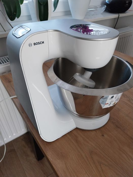 Sprzedam robota kuchennego Bosch MUM5