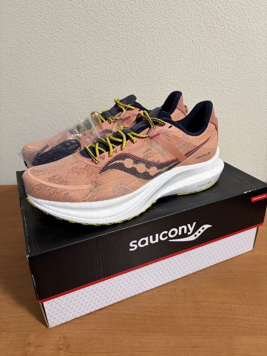 Новые ОРИГИНАЛ оригінал беговые кроссовки кросівки Saucony Tempus