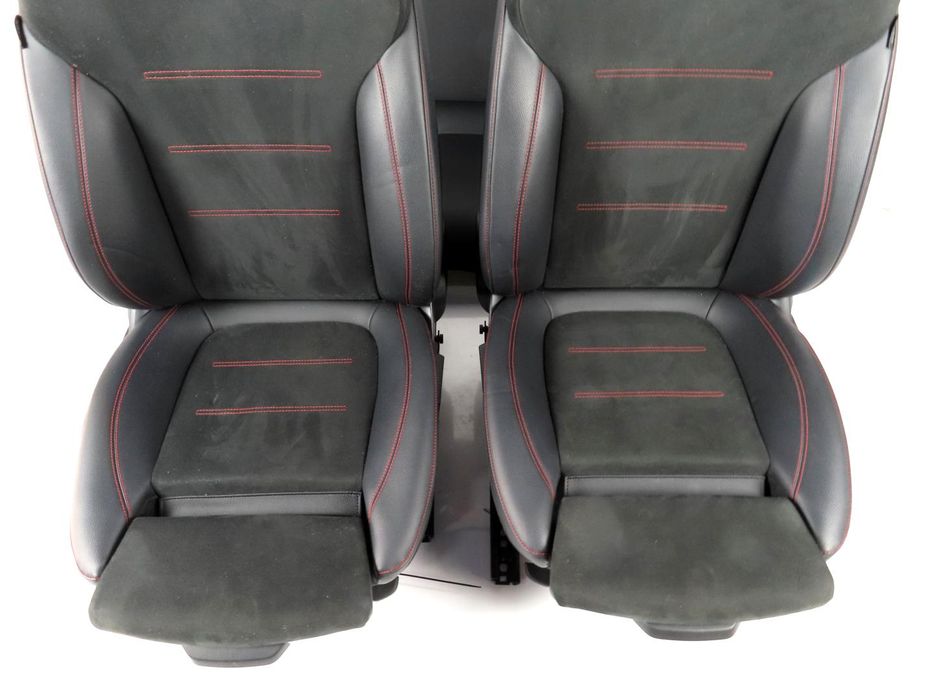 Interior Desportivo Mercedes-Benz A-Class Ref: 0023362 2018 - 2026