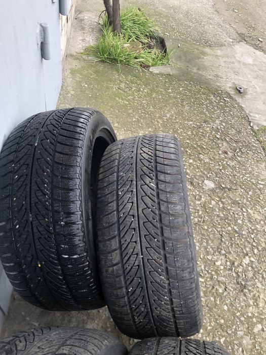 Автошини зимові  R 17