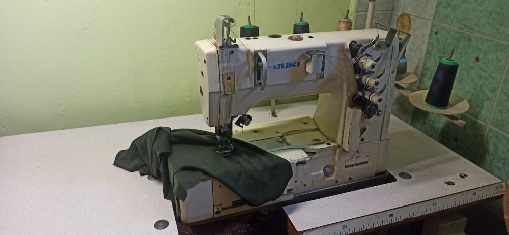 Maszyny szwalnicze przemysłowe