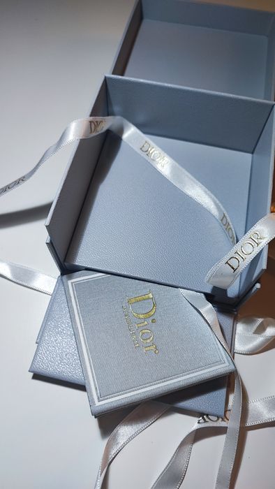 Pudełko karton Dior z ksiażeczką na rachunek