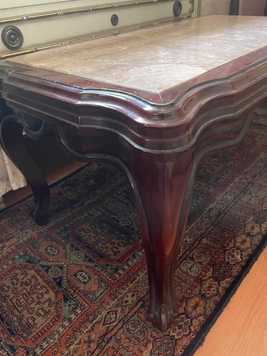 Mesa de centro com pedra