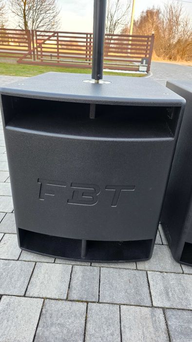 Sprzedam subwoofer aktywny FBT HiMaxx 100SA 2 szt.+ sztyce + pokrowce