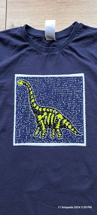 Bluzka t-shirt z długim rękawem C&A roz. 140 cekiny dinozaury
