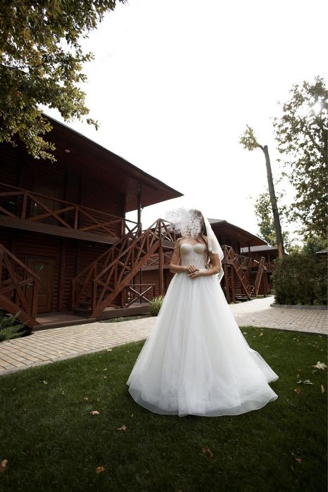 Весільна сукня