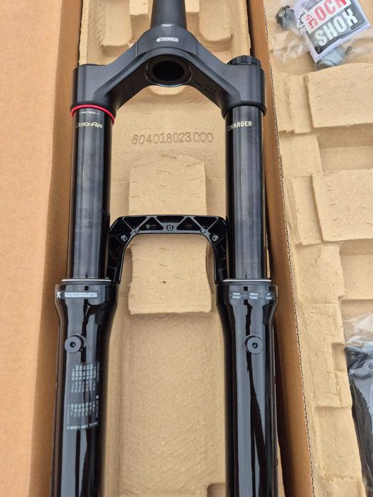Amortyzator RockShox Zeb Ultimate Rc2 29" 160mm czarny 44mm offset