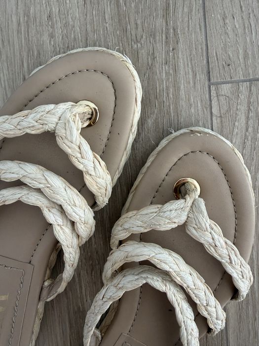 Klapki letnie Zara