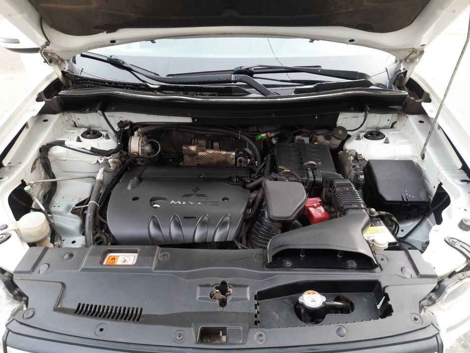 Mitsubishi Outlander 3