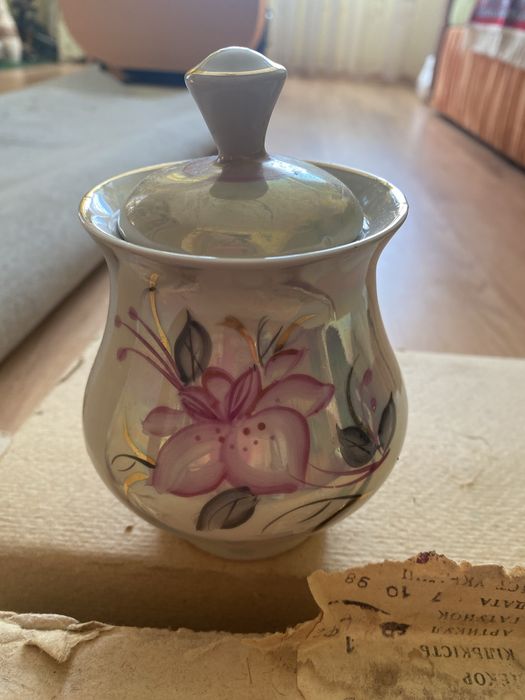 Старі радянські вироби з фарфору