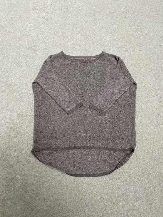 Wygodna bluzka z delikatną złotą nitką MOHITO