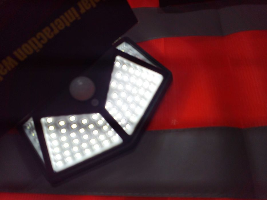 Солнечный светильник с датчиком движения Доставка