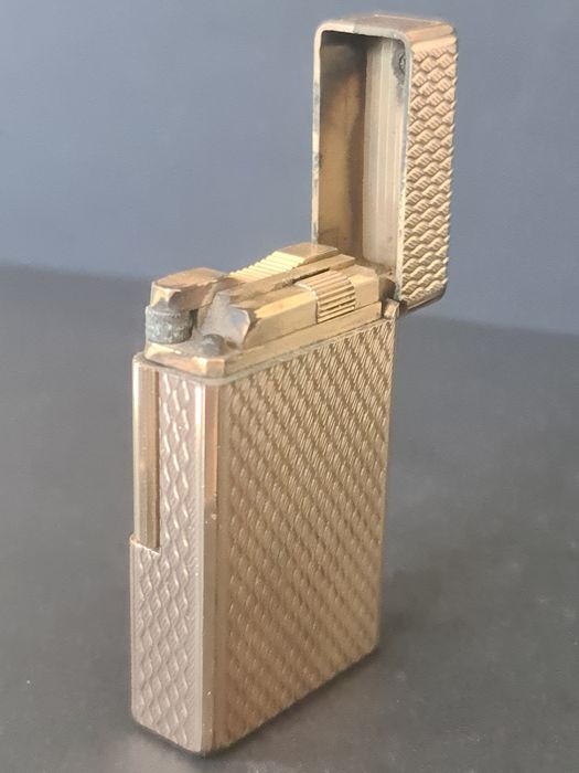 Isqueiro Dupont dourado