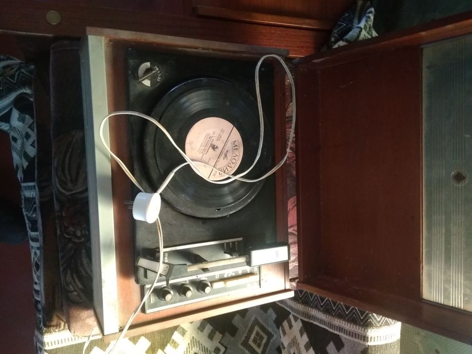 Продам ретро проигриватель винила РОНДО