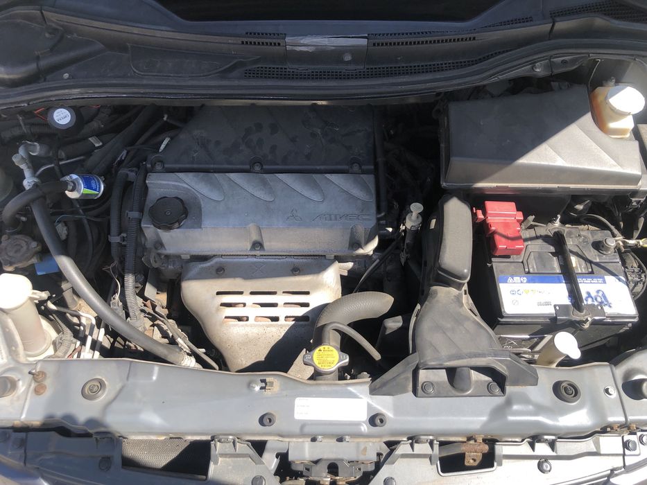 Mitsubishi Grandis 2,4L газ/бензин
