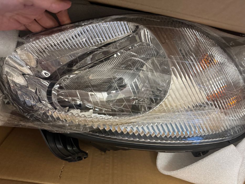 Фара  ланос, сенс левая-правая под электрокорректор черная