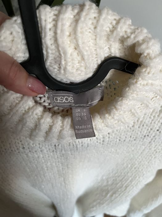 Sweter kremowy Asos XS