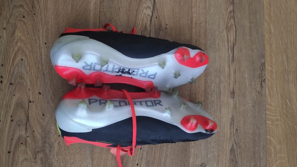 Vendo chuteiras Adidas Prefator Tamanho 43