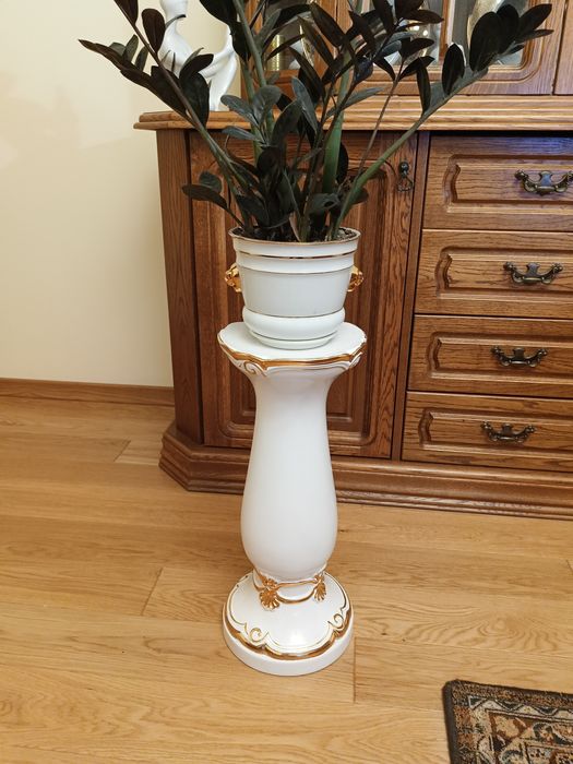 Porcelanowy kwietnik