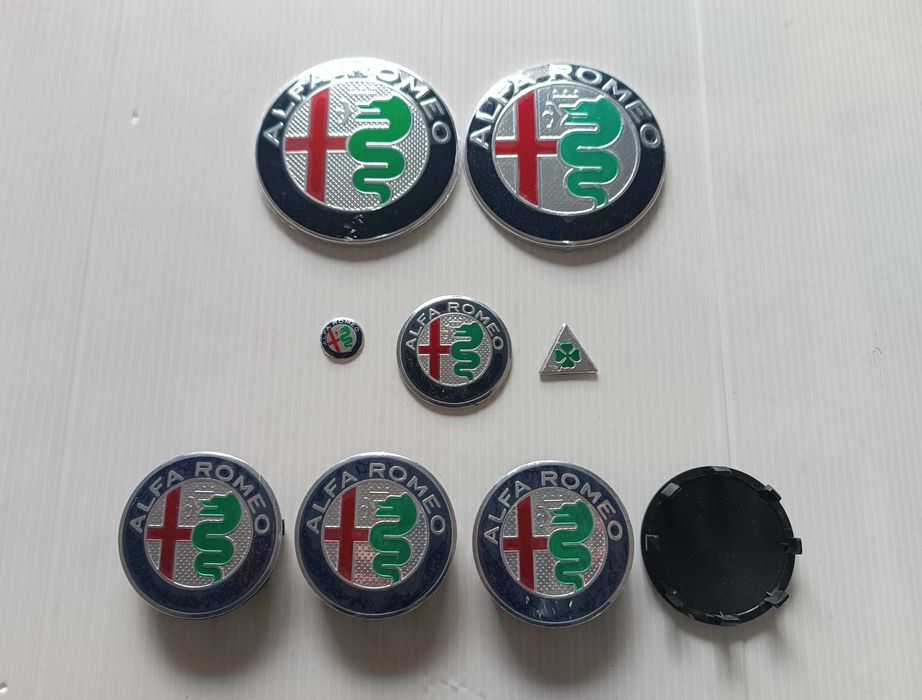 Alfa Romeo - Conjunto kit de 9 emblemas/símbolos e centros de jante