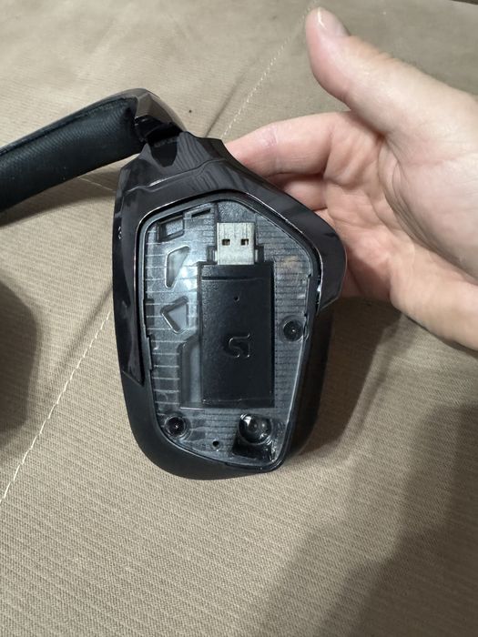 Навушники Logitech g933