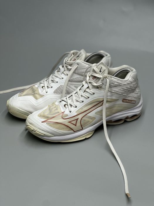 Mizuno lightning z7 волейбольні кросівки жіночі 40