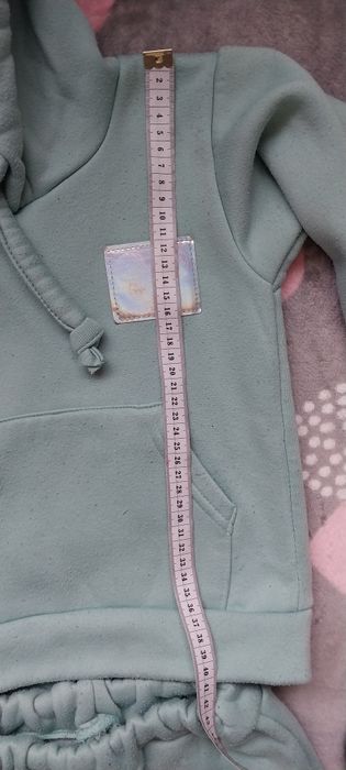 Продам комплект речей на дівчинку 4-5 років