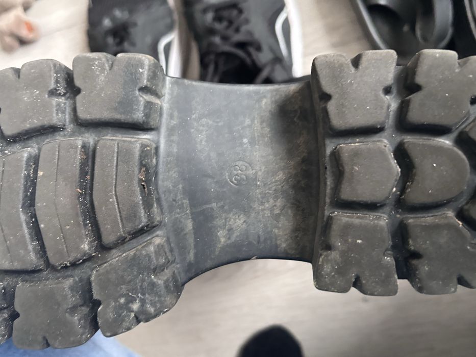 4 пары обуви свитер кошелек