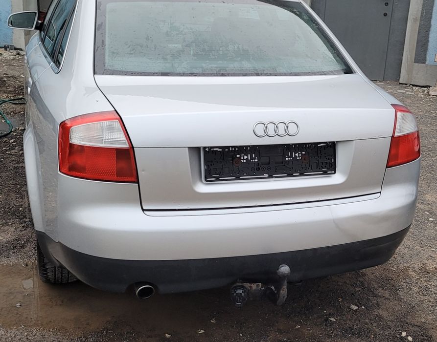 ZDERZAK TYLNY tył Audi A4 B6 Sedan 2002r LY7W