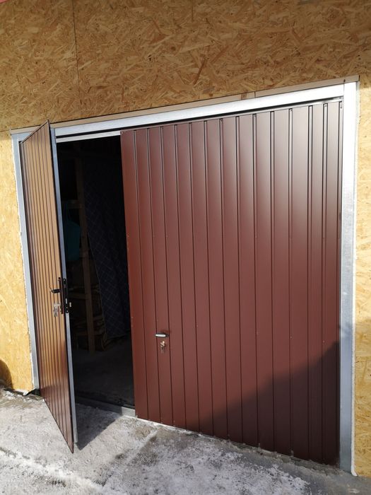 Brama uchylna z drzwiami 3000x2100 antracyt brąz czarna uchył