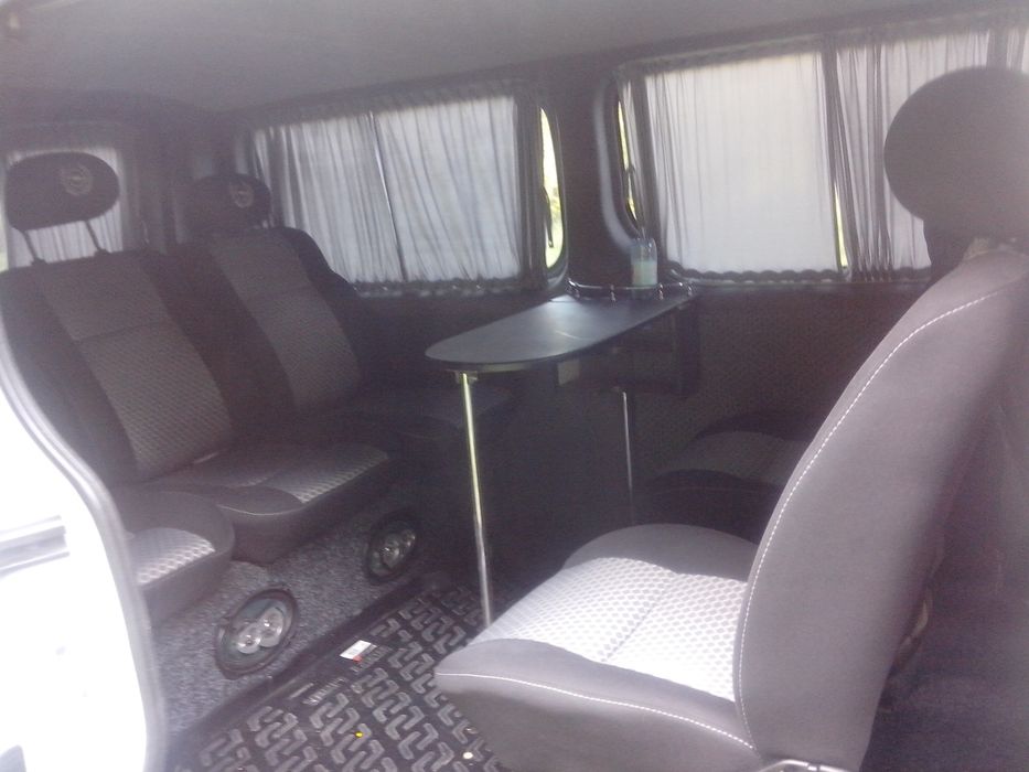 Продам бус Опель Віваро