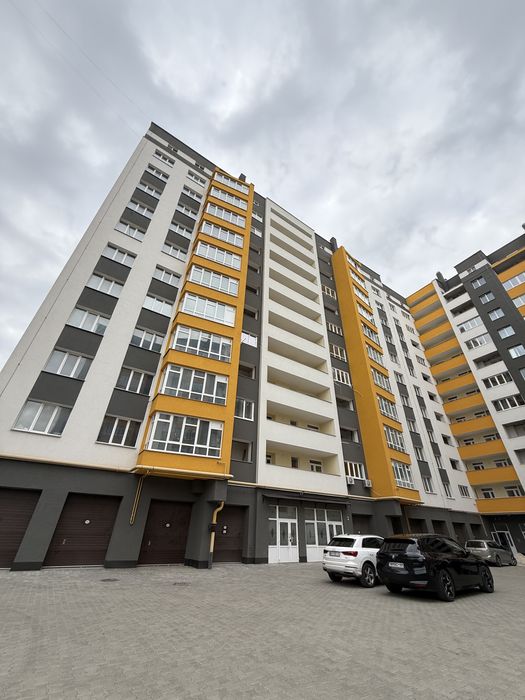 Простора 1к квартира, якісний забудовник Рауш, рн Вистава