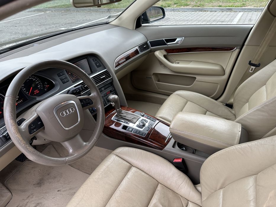 Audi A6 Avant 3.2 quattro