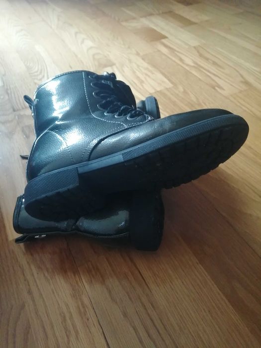 sapatilhas e botas menina