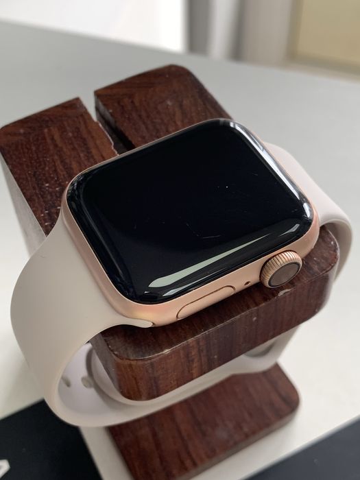 Оригінальні Apple watch series 4 40 mm rose gold