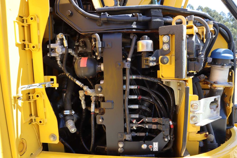 2018 Komatsu PC138US-11 Escavadora Giratória de Rastos